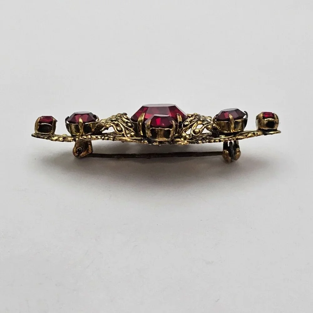 Vtg Red Rhinestone Filigree Brooch Victorian Revival Romance Old‎ Hollywood Glam